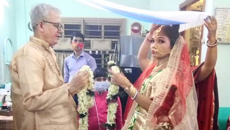 বাহাত্তরে পৌঁছে বিয়ের পিঁড়িতে নিঃসঙ্গ বৃদ্ধ