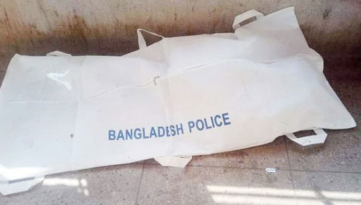 মসজিদ মার্কেটের ছাদ থেকে যুবকের গলা কাটা লাশ উদ্ধার