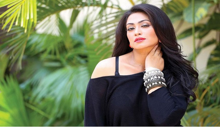 করোনা জয়ী পপি ফিরছেন করোনার গল্পে