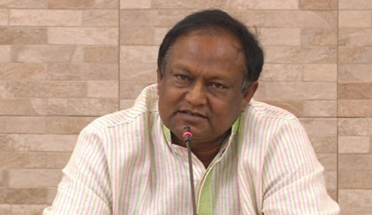 পেঁয়াজ নিয়ে সুখবর জানালেন বাণিজ্যমন্ত্রী