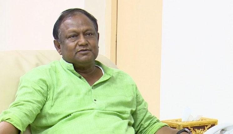 প্রয়োজনে ১০ দিন পেঁয়াজ খাবো না : বাণিজ্যমন্ত্রী