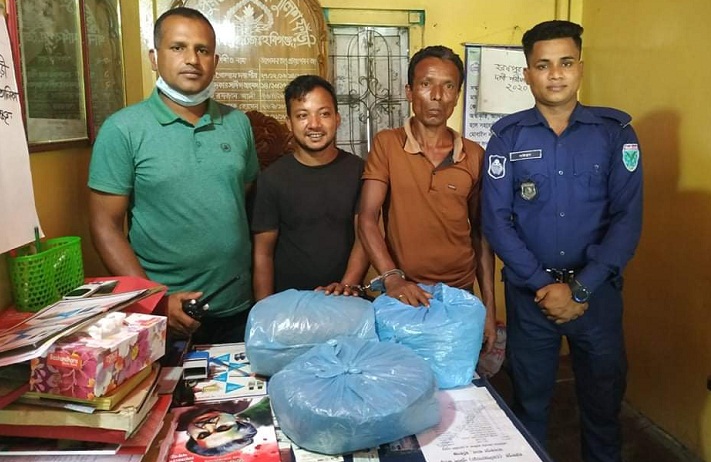 মাধবপুরে ভারতীয় ৫কেজি গাঁজা সহ আটক ২