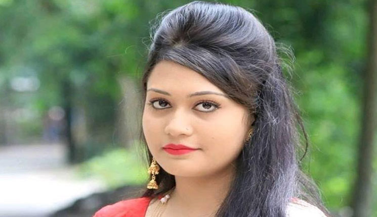 আইনজীবীর জিম্মায় মিন্নি