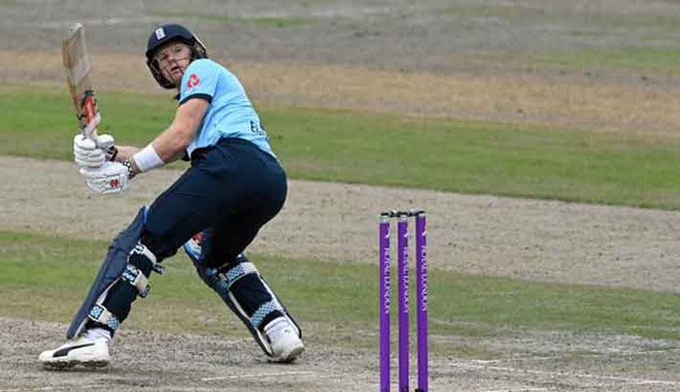 ছক্কা মেরে বল হারিয়ে ফেললেন বিলিংস