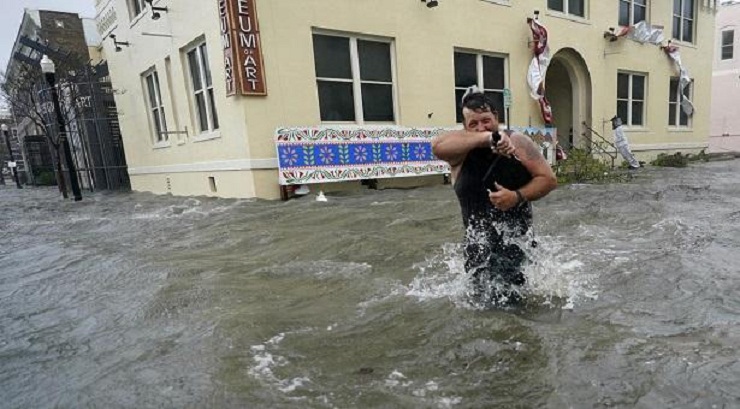 স্যালির তাণ্ডবে অন্ধকারে আলাবামা-ফ্লোরিডা