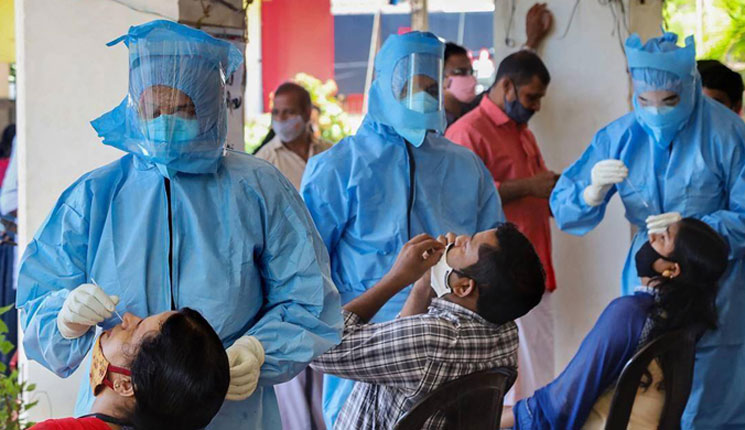 দেশ করোনায় ডুবলেও জেগে আছে মোদির মাহাত্ম্য