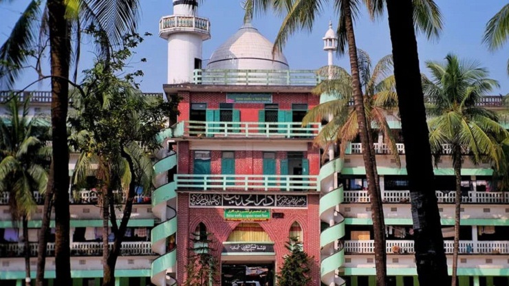 হাটহাজারী মাদ্রাসা পরিচালনায় নতুন কমিটি