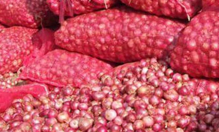 অতিমুনাফার লোভে ফাঁসলেন ব্যবসায়ীরা