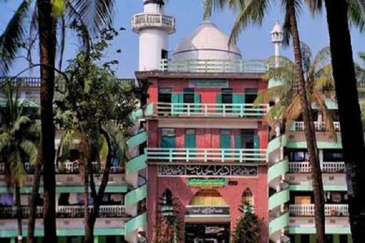 তিন জ্যেষ্ঠ শিক্ষকের কাঁধে হাটহাজারী মাদ্রাসা পরিচালনার দায়িত্ব