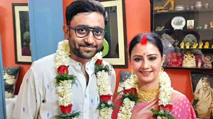 বিয়ের পাঠ চুকালেন অভিনেত্রী-পরিচালক