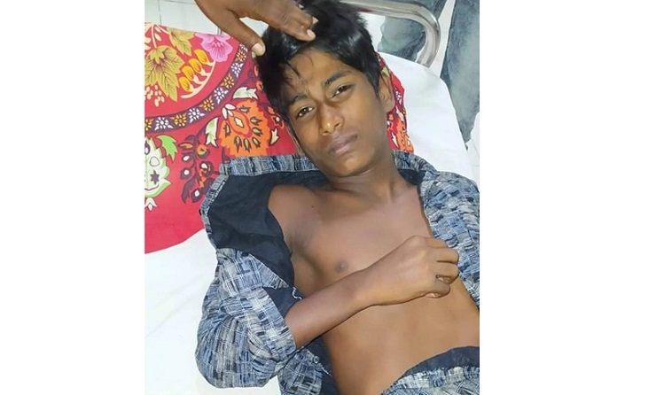জমি থেকে আখ খাওয়ায় কিশোরকে গামছা দিয়ে বেঁধে নির্যাতন!