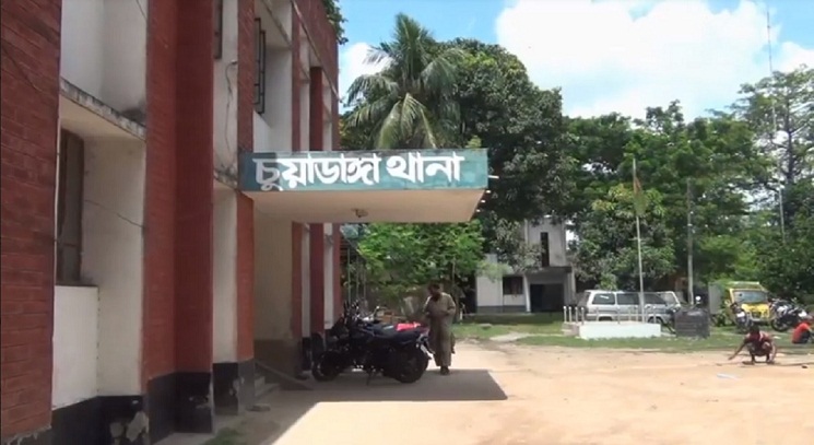 চার ছাত্রলীগ নেতাকর্মীর বিরুদ্ধে যুবলীগ নেত্রীর মামলা