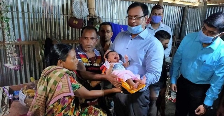 সিজারের বিল পরিশোধ করতে না পারায় সন্তান বিক্রি