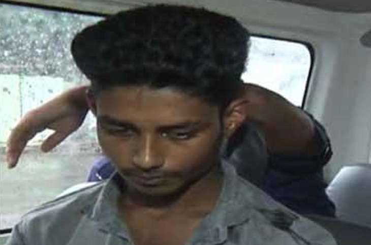 মাকে বেঁধে প্রতিবন্ধীকে গণধর্ষণ: ডাকাতির উদ্দেশ্যে বাড়িতে ঢুকেছিল ওরা