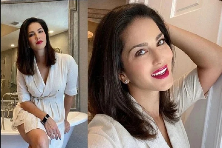 বাথটাবে বসে ভক্তদের নতুন বার্তা দিলেন সানি