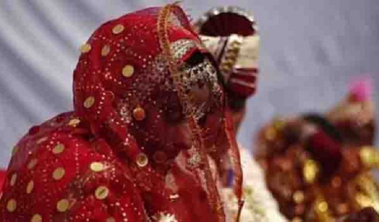 বাল্যবিবাহের অপরাধে বর-কনের পরিবারকে জরিমানা