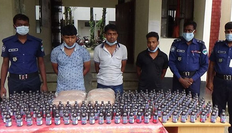অভিনব কায়দায় গাঁজা পাচারকালে মহেশপুর থানা পুলিশের অভিযানে আটক