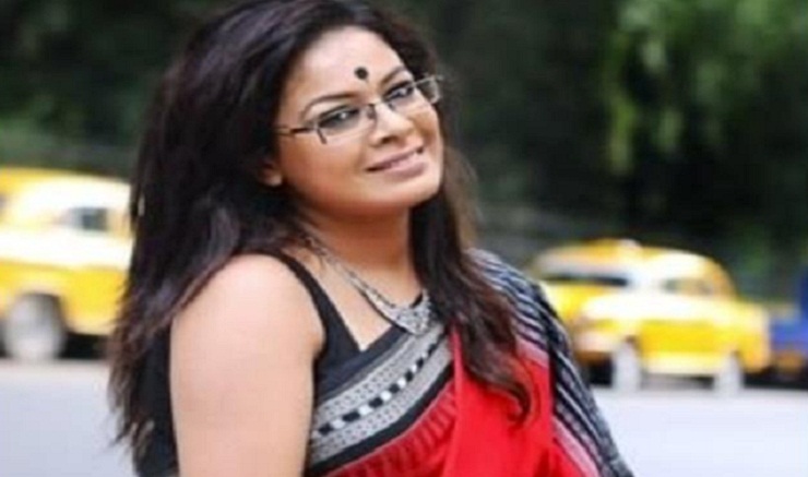 বাগদান সেরে ফেললেন গায়িকা ইমন চক্রবর্তী