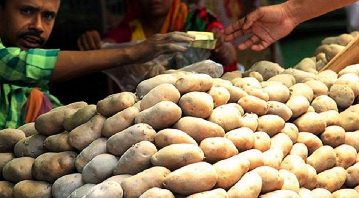 ২৫ টাকা কেজিতে আলু দেবে টিসিবি