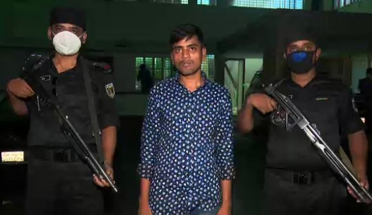 ফেসবুকে নারী সেজে প্রতারণা, কয়েক লাখ টাকা হাতিয়ে নেয়া যুবক আটক