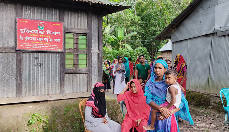 বড় ভাইয়ের পেটে ছুরি ঢুকিয়ে দিলেন ছোট ভাই