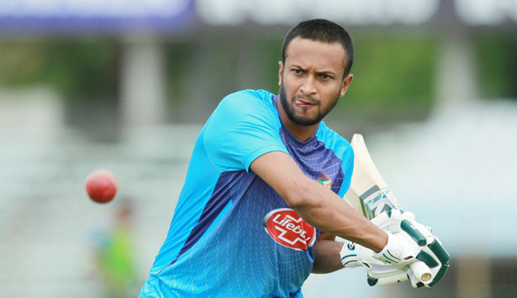 বৃহস্পতিবার দেশে ফিরছেন সাকিব