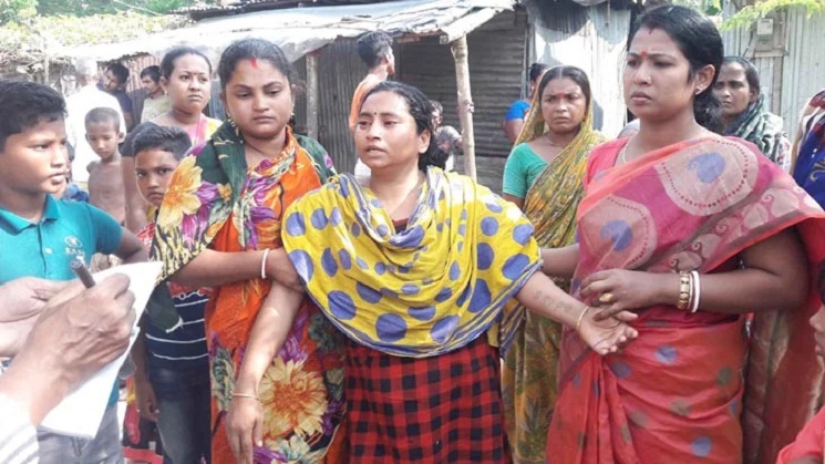 অন্তঃসত্ত্বা গৃহবধূকে পুড়িয়ে হত্যার অভিযোগ