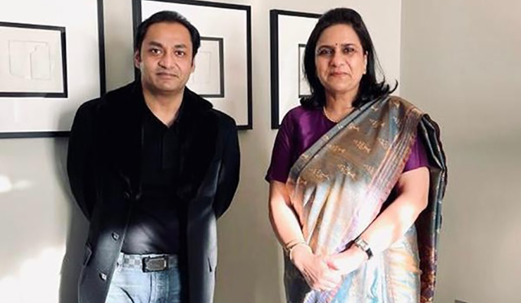 (গায়েত্রি কুমারের সঙ্গে সায়েম সোবহান আনভীর)