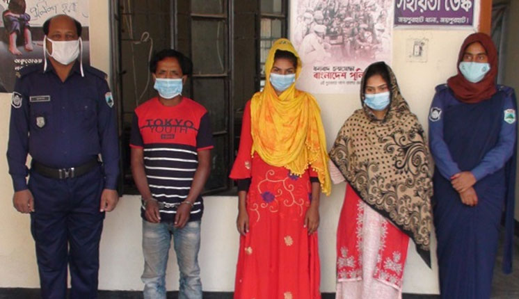 তরুণীদের ব্ল্যাকমেইল করে দেহ ব্যবসা, আটক ৩