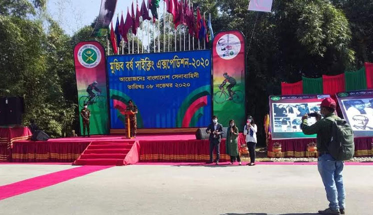 বাংলাবান্ধায় মুজিব বর্ষ সাইক্লিং এক্সপিডিশনের শুভ উদ্বোধন