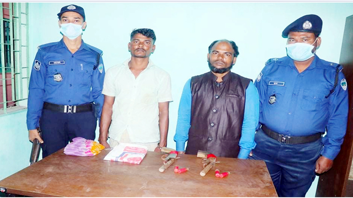 সুবর্ণচরে অস্ত্র ও গুলিসহ ২ যুবক গ্রেফতার 
