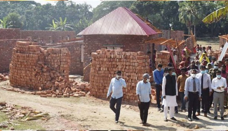 ১৪৭০ গৃহহীন পরিবার পাচ্ছে প্রধানমন্ত্রীর উপহারের বাড়ি 