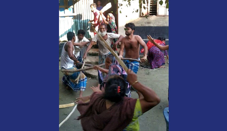 জমির বিরোধ নিয়ে সংঘর্ষে এক পরিবারে আহত ৭ 