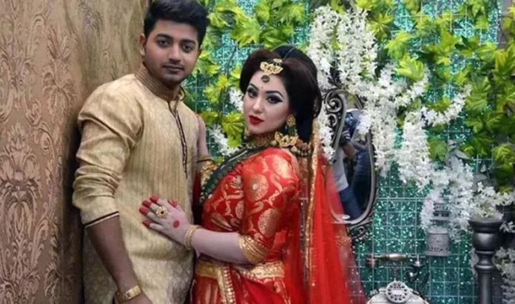 রাতে চুপি চুপি দেখা করতেন বাপ্পি-অপু