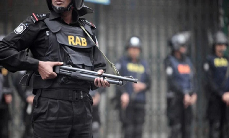 সিরাজগঞ্জে জঙ্গি আস্তানা সন্দেহে বাড়ি ঘেরাও র‌্যাবের