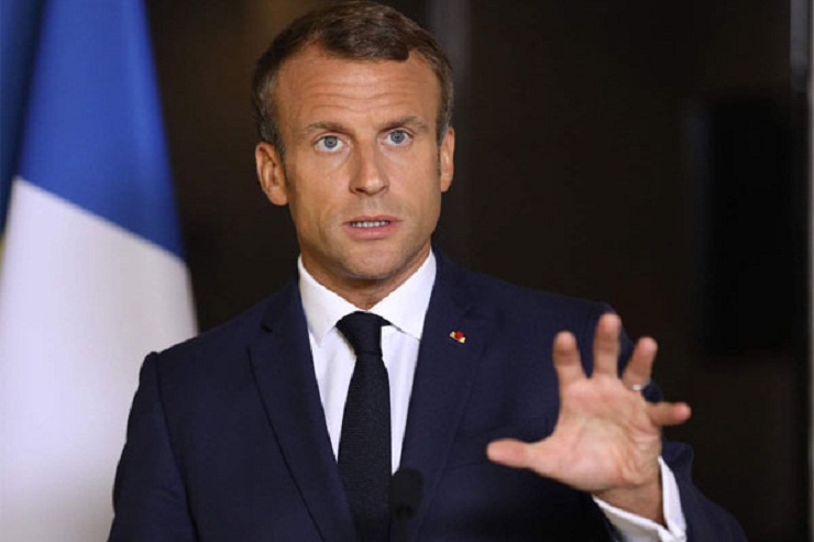 ফ্রান্সে মুসলিম নেতাদের ১৫ দিনের আল্টিমেটাম দিলেন প্রেসিডেন্ট ম্যাকরন