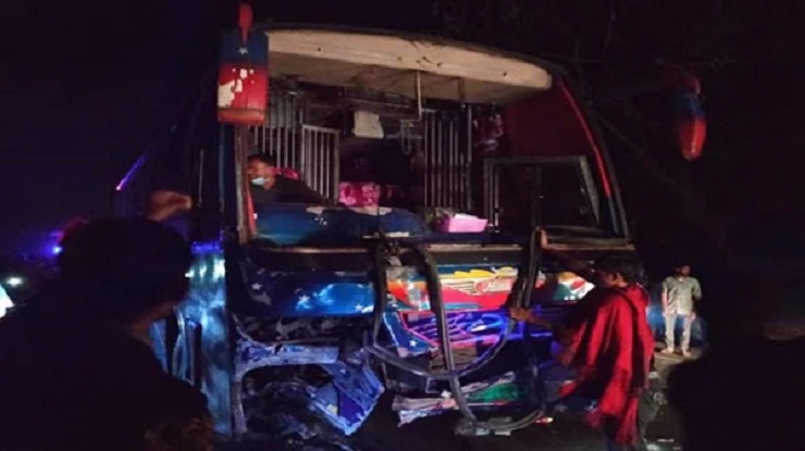 ব্রাহ্মণবাড়িয়ায় বাস-নসিমনের সংঘর্ষ, নিহত ৩