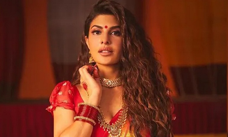 জ্যাকলিন'র নগ্ন ছবি ভাইরাল