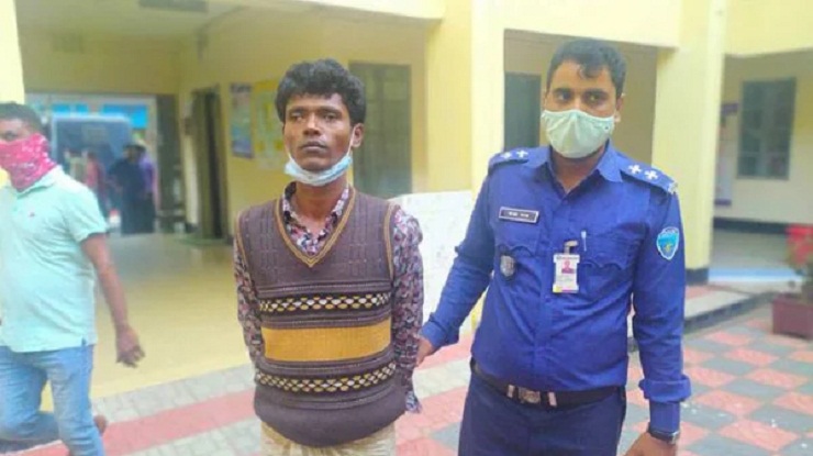 বাড়ির টিন কেটে বাবাকে হত্যা, রক্তমাখা লুঙ্গি পরেই পালাল ছেলে