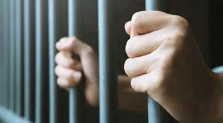 মেয়েকে জোর করে বিয়ে দেয়ায় বাবার কারাদণ্ড 