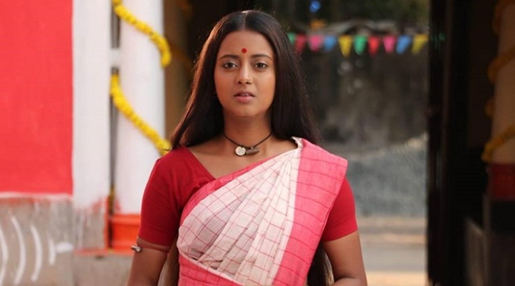 চুমু খেয়ে কাজ পাই না, প্রতিবাদ অভিনেত্রীর