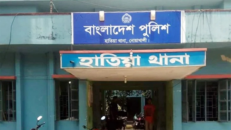 ৪০টি গাঁজা গাছসহ আটক ১