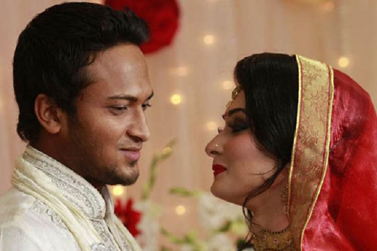 দাম্পত্য জীবনের আট বছরে সাকিব-শিশির