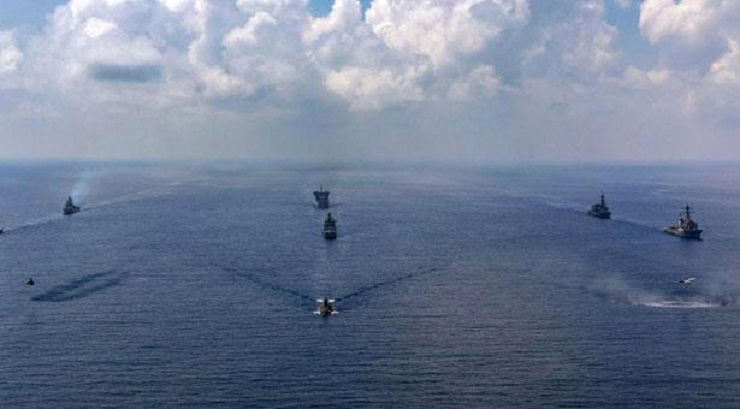 চীনকে রুখতে ১২০ রণতরী!