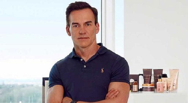 ১০ বছরে ৪৩০ কর্মীকে কোটিপতি বানালেন যে মালিক!