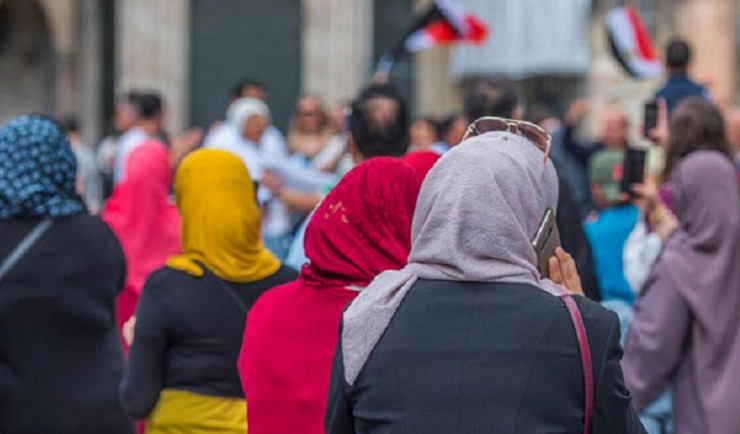 স্কুলছাত্রীদের স্কার্ফের ওপর থেকে নিষেধাজ্ঞা তুলে নিল অস্ট্রিয়া