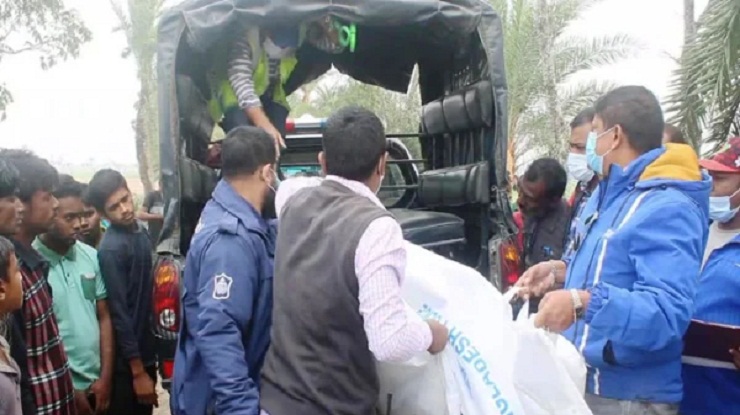 কিশোরকে বিবস্ত্র করে গলায় কাপড় পেঁচিয়ে হত্যা