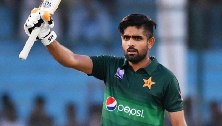 টি-টোয়েন্টি সিরিজ থেকে ছিটকে পড়লেন বাবর
