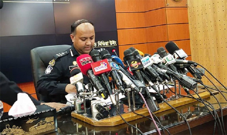 অপকর্মের তথ্য জেনে যাওয়ায় হত্যার পরিকল্পনা করেন ওসি প্রদীপ