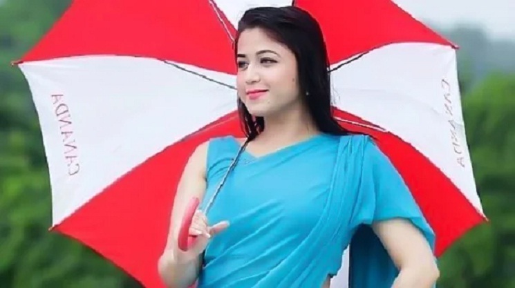 এতিমখানার অসহায় ছেলের প্রেমে ফারিয়া